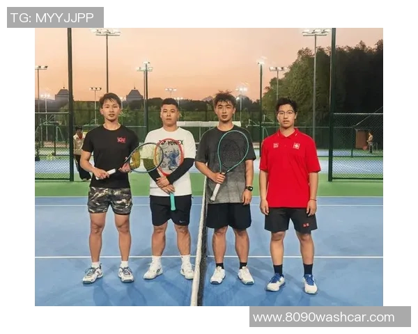 广州网球队的团队协作揭秘:网球巨献背后的默契与拼搏精神 广州网球队的团队协作揭秘:网球巨献背后的默契与拼搏精神