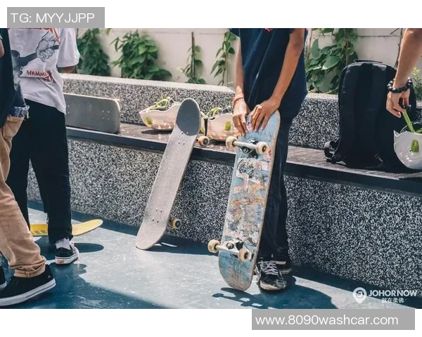 杨军独家分享滑板技巧与心得体会助你轻松掌握滑板运动的乐趣与挑战