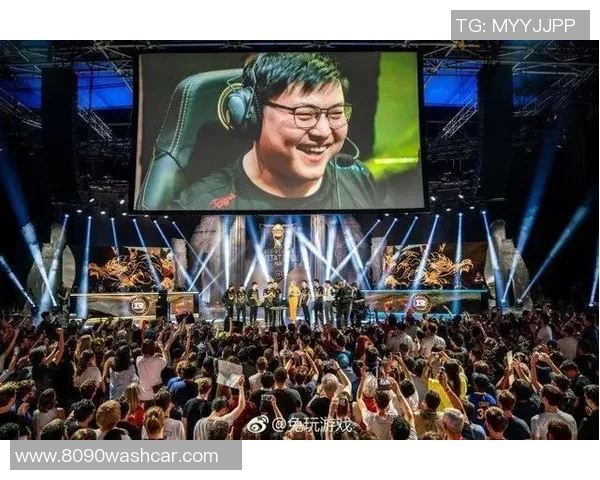 聚焦英雄联盟RNG战队的默契配合与战术解析探讨 聚焦英雄联盟RNG战队的默契配合与战术解析探讨