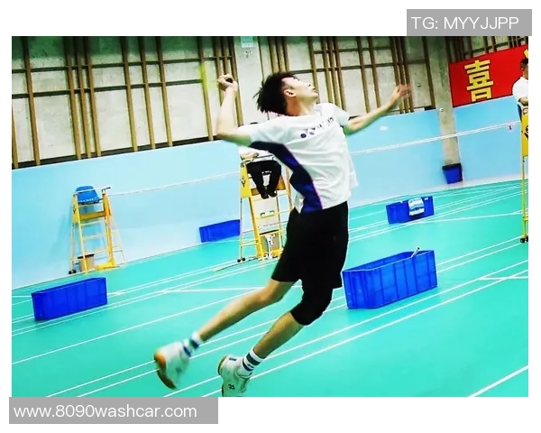 羽毛球的力量与坚持：深入广州羽毛球队的耐力训练与成就探索