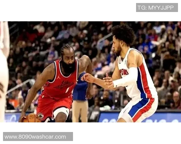 哈登与比斯利的对决谁能在赛场上笑到最后