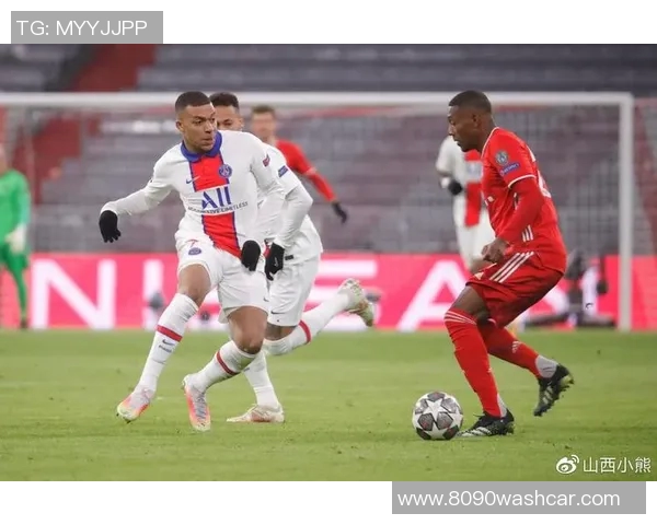 曼联与拜仁的对决陶伟解读比赛精彩瞬间与战术分析 曼联与拜仁的对决陶伟解读比赛精彩瞬间与战术分析