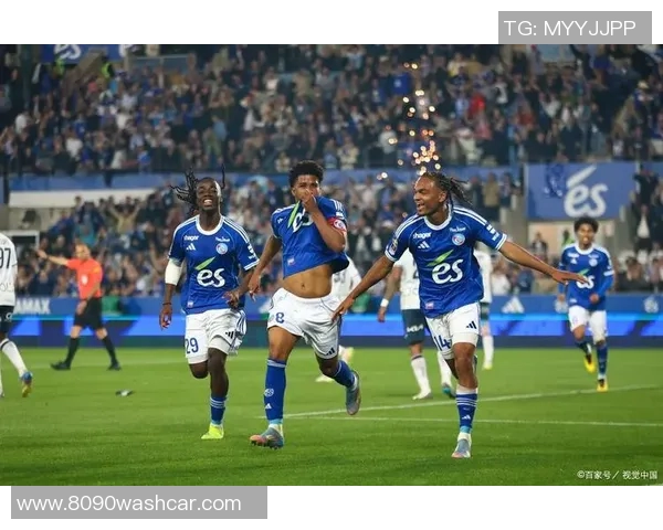 温哥华白帽主场迎战西雅图海湾人争夺关键三分之战