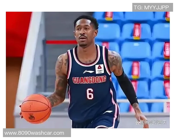 马尚布鲁克斯的篮球之路:从新秀到明星的成长历程与成就分析 马尚布鲁克斯的篮球之路:从新秀到明星的成长历程与成就分析