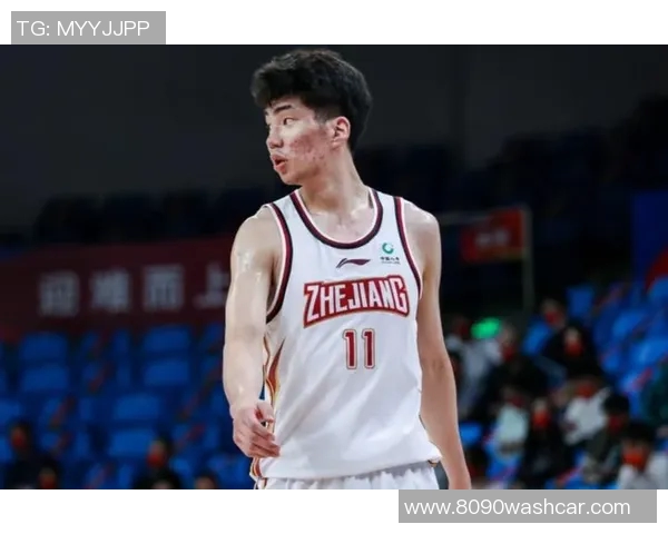 余嘉豪的成长之路与未来展望：从篮球新星到职业运动员的蜕变与挑战