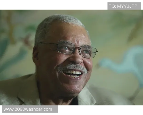 琼斯的传奇之旅：探索他在历史长河中的影响与贡献